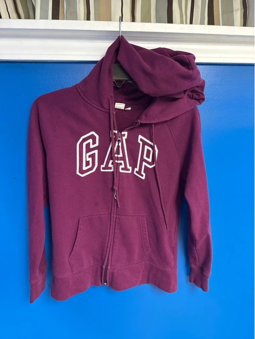 Gap Hoodie